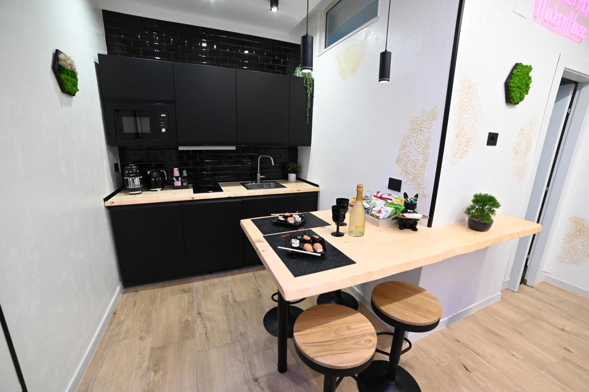 Duca Degli Abruzzi Modern House Luxury Relax Apartment บรินดิซิ ภายนอก รูปภาพ