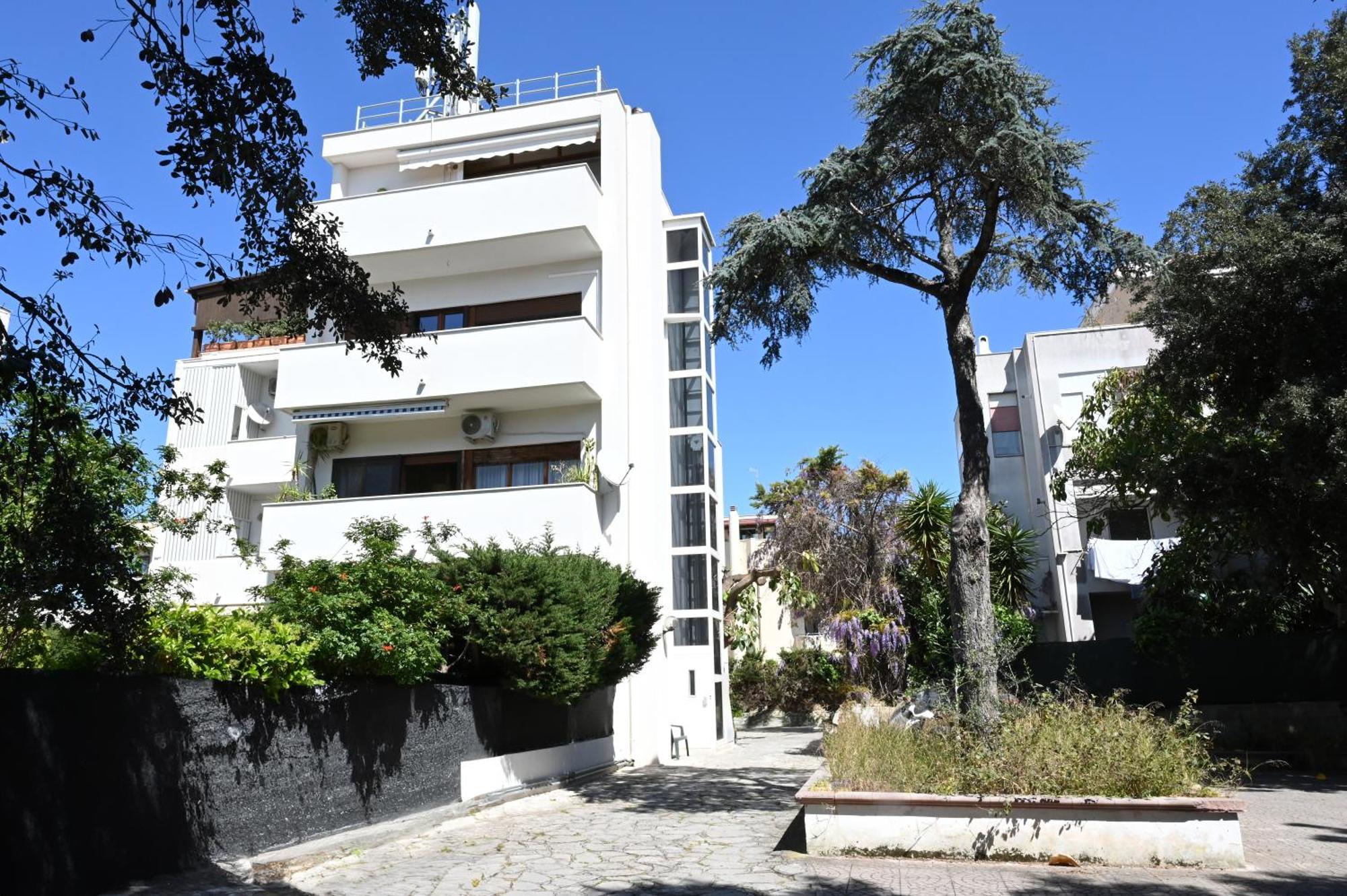 Duca Degli Abruzzi Modern House Luxury Relax Apartment บรินดิซิ ภายนอก รูปภาพ